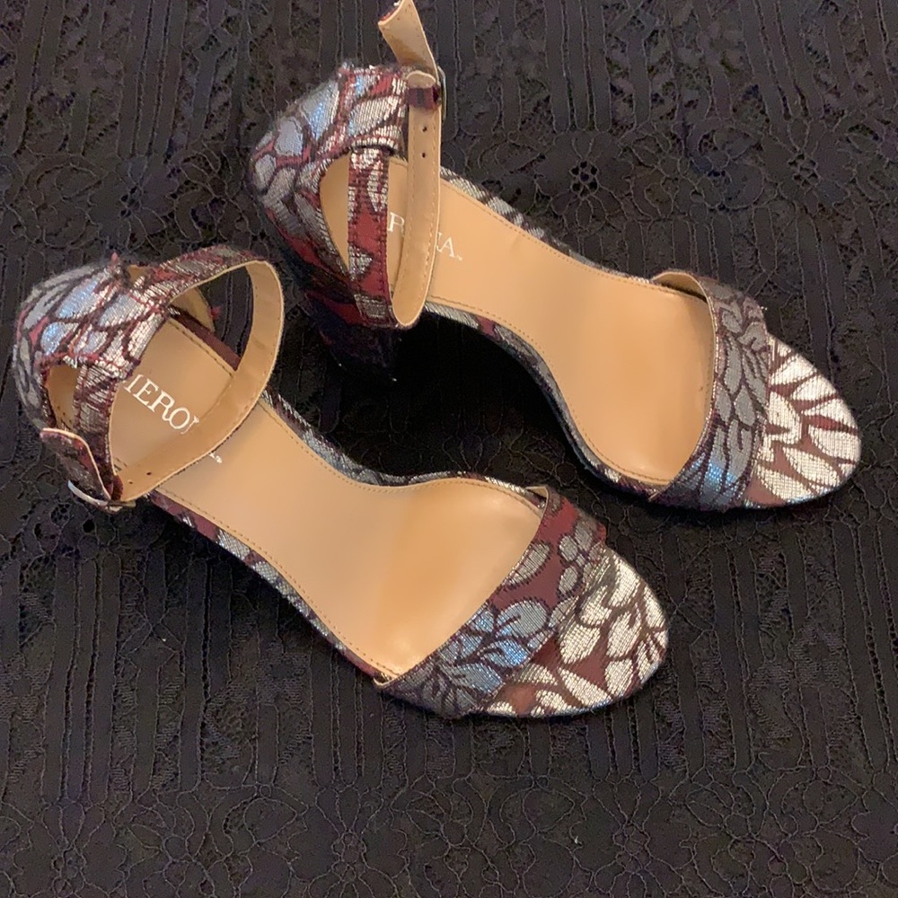 Merona Size 6 Block Heels - Picture 3 of 4